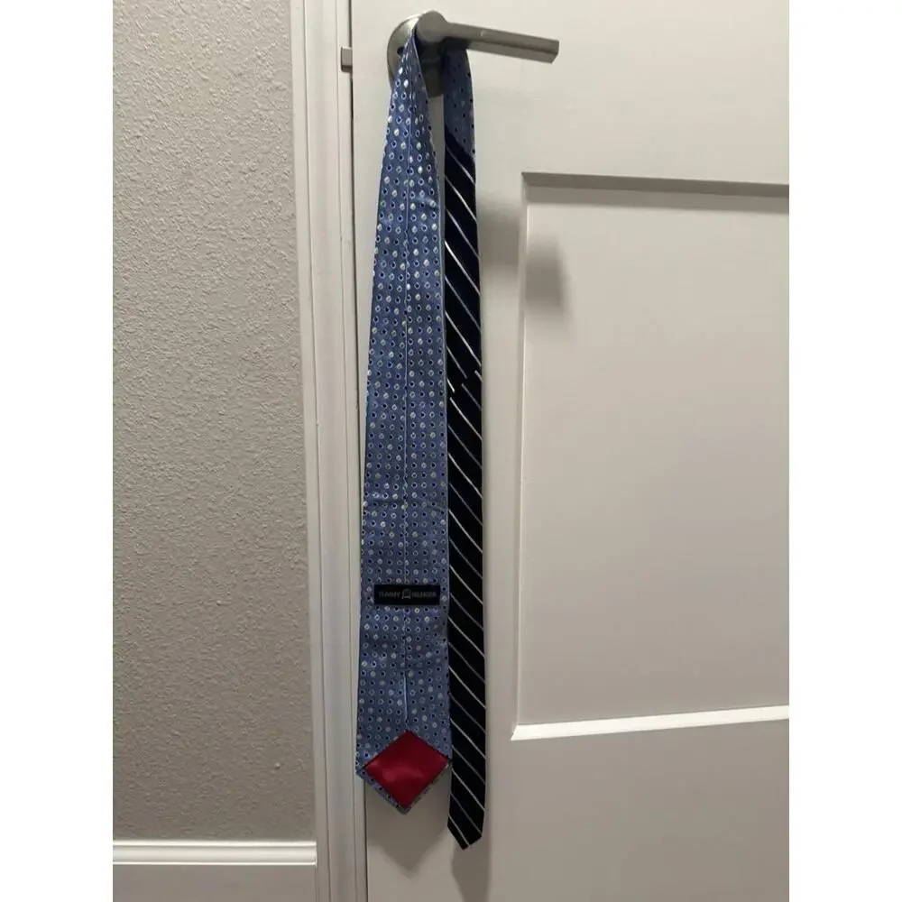 Tommy Hilfiger‎ 100% Silk Designer Neck Tie – Light Blue/Navy Blue Polka Dots